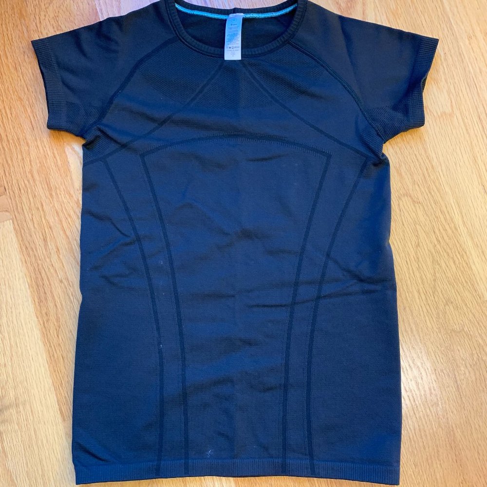 black Ivivva fly tech